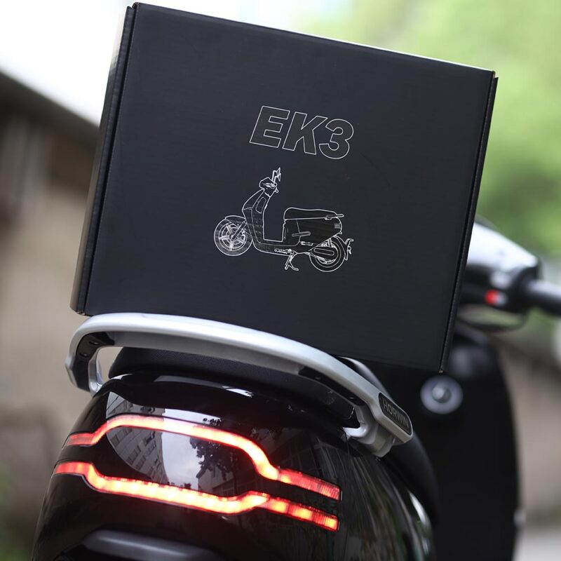 Motocykl elektryczny Horwin EK3 tył